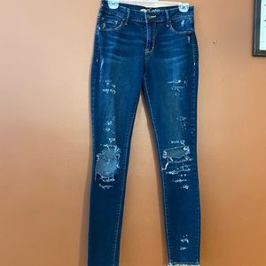 Rockstar jeans by Old Navy with perfect distressing in size 6.